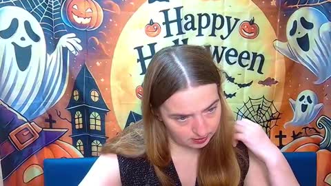 Snapshot of freyadak chatting on October 21, 5:50 pm FreyaDak online show from October 21, 5:50 pm