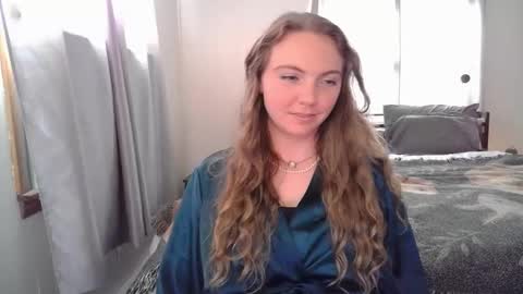 Miss Freya online show from April 9, 9:20 pm