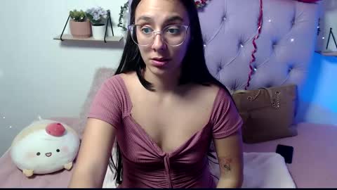 Freyja online show from February 8, 9:25 pm