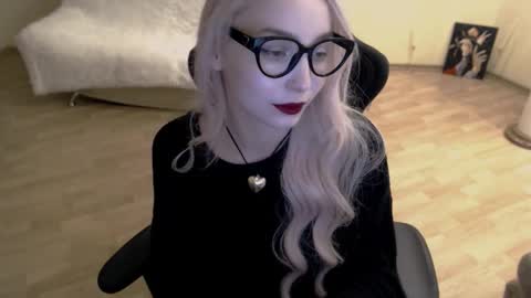Snapshot of fromsun_forsoul chatting on October 2, 6:02 pm Lilith online show from October 2, 6:02 pm