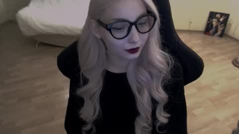 Snapshot of fromsun_forsoul chatting on September 30, 5:18 pm Lilith online show from September 30, 5:18 pm
