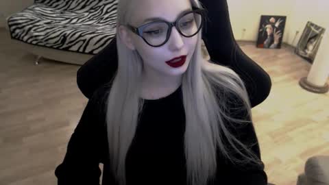 Snapshot of fromsun_forsoul chatting on October 14, 4:31 pm Lilith online show from October 14, 4:31 pm