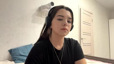 Emily online show from October 9, 3:49 pm