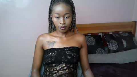 frosty_twinkle online show from January 9, 2:54 pm