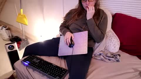 fuckmypussyplz1 online show from December 3, 2:25 am