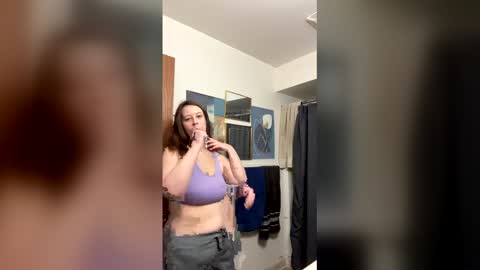 Linnys Palace online show from February 5, 5:27 pm