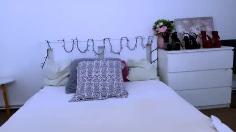 GabiCarter online show from April 1, 7:20 am