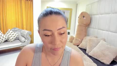 gabriela online show from November 25, 3:03 pm