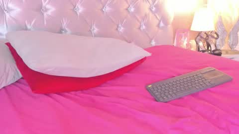 GABYTAYLOR online show from March 6, 7:20 pm