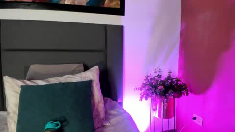 GahiaBelucci online show from March 31, 11:43 am