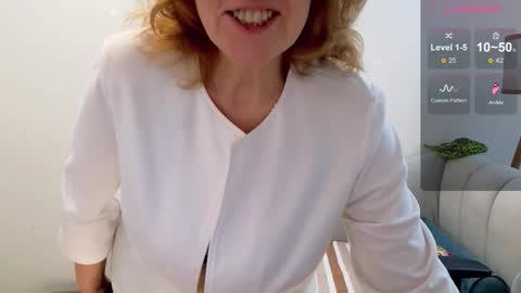 Ava online show from March 20, 8:08 am