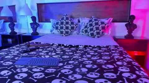  Usagi  online show from February 24, 7:34 pm