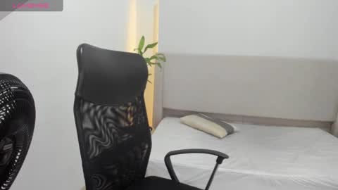 Gayle Tate online show from January 18, 11:32 am