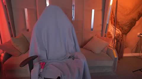 gentleadellee online show from October 17, 1:25 pm