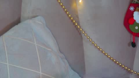 Snapshot of gentlerossi chatting on December 25, 3:06 pm GentleRossi online show from December 25, 3:06 pm