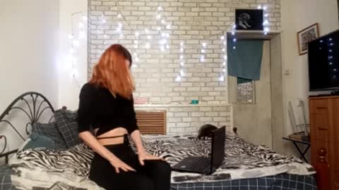 Ellie online show from April 2, 1:19 pm