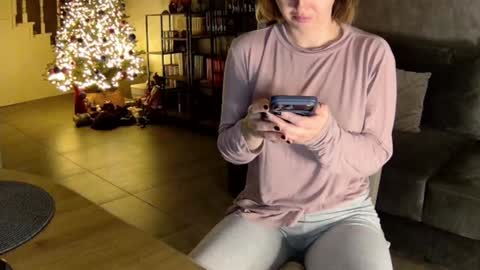 Melissa online show from December 21, 2:54 pm