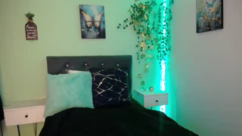 Gerald Cruz online show from September 15, 2:14 pm