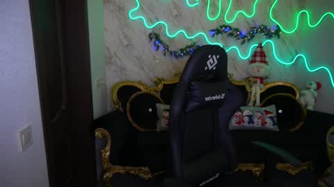 Ur Foxie online show from December 23, 7:28 am