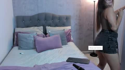 Gia online show from December 13, 8:26 pm