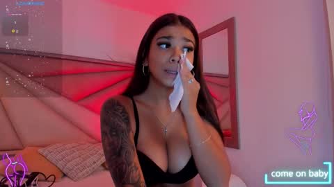 Gia  online show from November 27, 6:33 pm