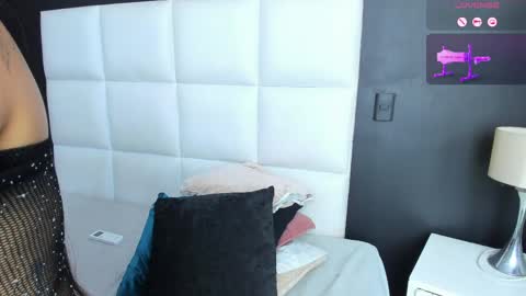 Gigi  online show from April 13, 1:56 pm