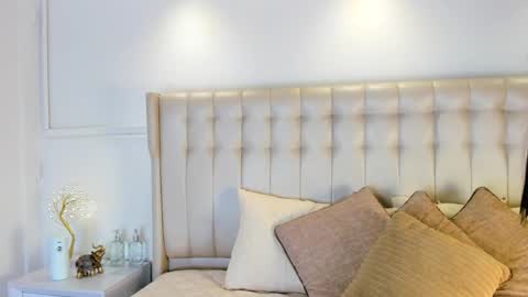 gigi wilden online show from March 27, 11:33 am