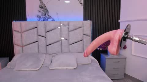 Gigi Doll online show from January 17, 11:18 am