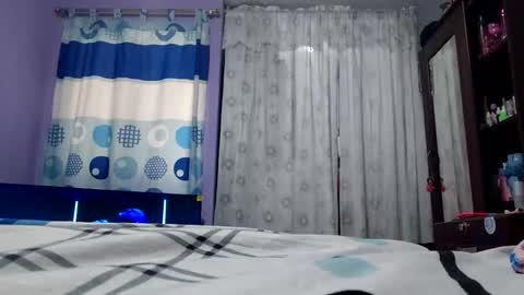 gigixox3 online show from October 4, 3:05 pm