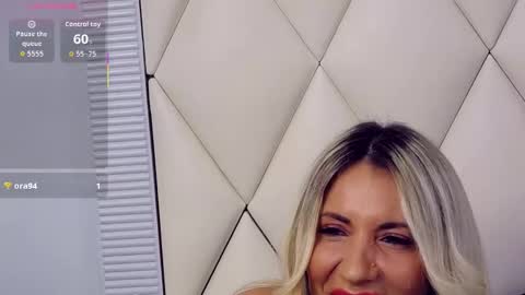 Gina online show from February 4, 7:28 pm