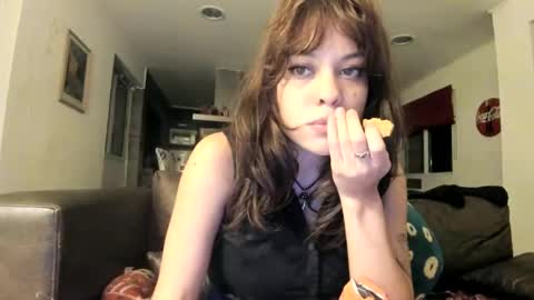 Snapshot of ginakatana chatting on February 17, 5:47 am Gina Katana online show from February 17, 5:47 am