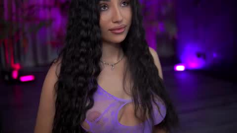 Gina online show from November 10, 7:53 pm