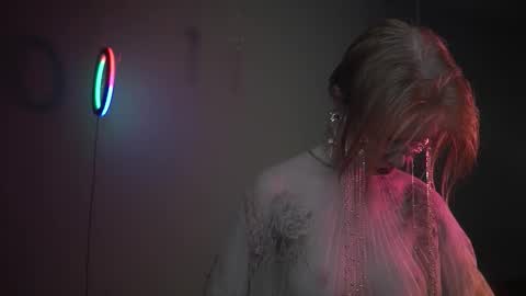        im expecting 350 thumbs up on my altar   online show from December 22, 10:13 pm