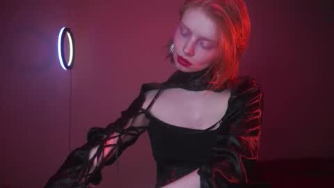        im expecting 350 thumbs up on my altar   online show from September 12, 10:17 pm