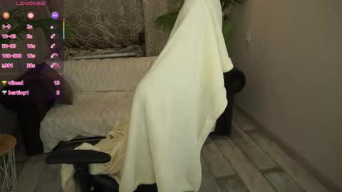 GinegerGazee online show from February 3, 6:40 am