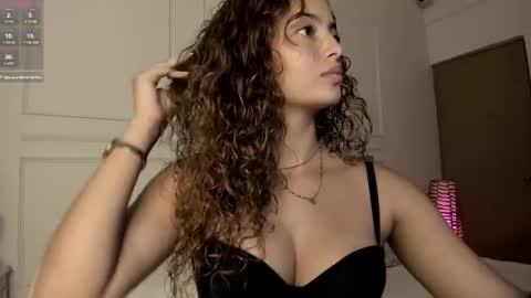 Gio online show from March 28, 3:55 pm