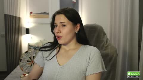 Snapshot of girl_u_never_met chatting on February 27, 5:37 pm Kristin  online show from February 27, 5:37 pm