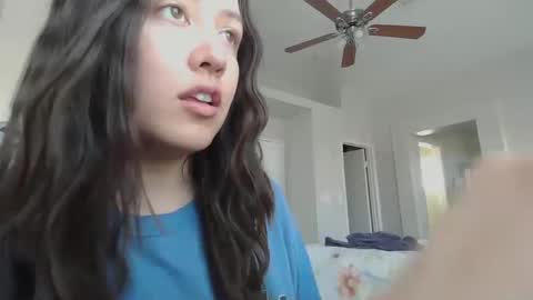 Jasmine online show from December 4, 7:01 pm