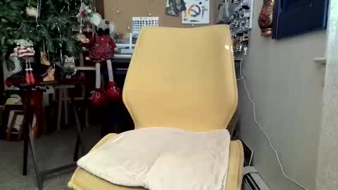 Marina online show from December 22, 2:31 pm