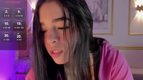 G I S E online show from April 9, 3:31 am