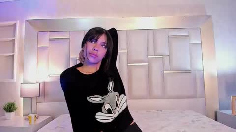 Giselle Tompos online show from March 23, 8:04 pm