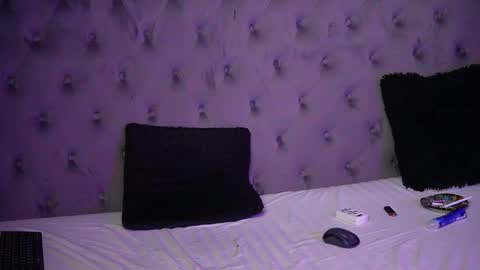 Snapshot of giuliasya chatting on October 10, 10:14 pm Giulia online show from October 10, 10:14 pm