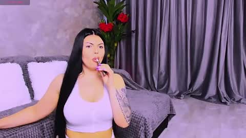 Giulia online show from April 18, 3:31 am