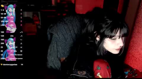 Snapshot of givenom chatting on October 12, 12:02 am dirtyvenom online show from October 12, 12:02 am