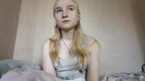 Laura online show from April 15, 8:15 am