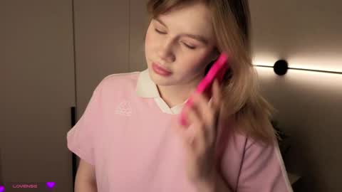 Miroslava friends call me Mira  online show from April 8, 3:41 am