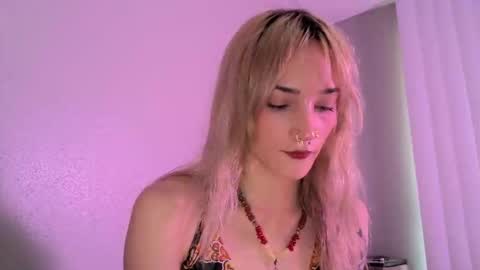 GloomieBear online show from April 23, 11:40 pm