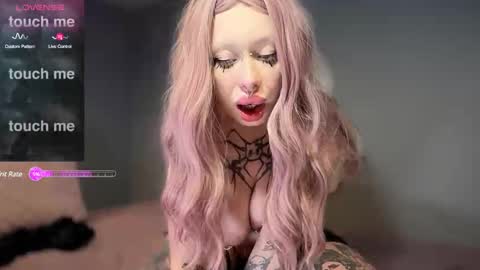 Snapshot of gloryaaaa chatting on February 17, 8:49 pm I want to make you happy and lovense online show from February 17, 8:49 pm