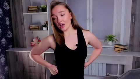 Mary  online show from November 3, 11:25 am