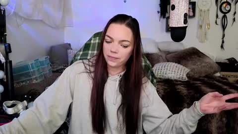 Patricia Mars           Goddess of Mars twitter thegoddessmindy online show from February 3, 4:23 pm